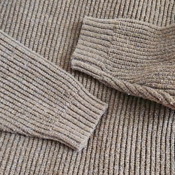 Zara Kids Green Hoodie And Beige Sweater With Collar - Picture 8 of 9